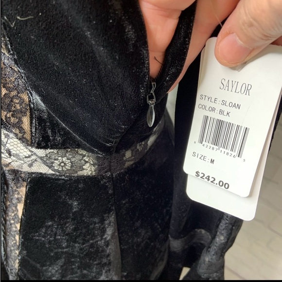 SAYLOR Sloan Black Velvet Gothic Dress Medium NWT - Picture 5 of 9